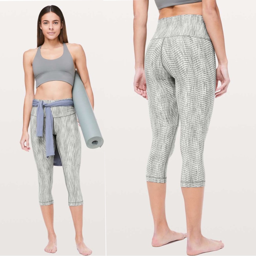 Lululemon Wunder Under Crop High Rise Full On Luon  Womans Size 2